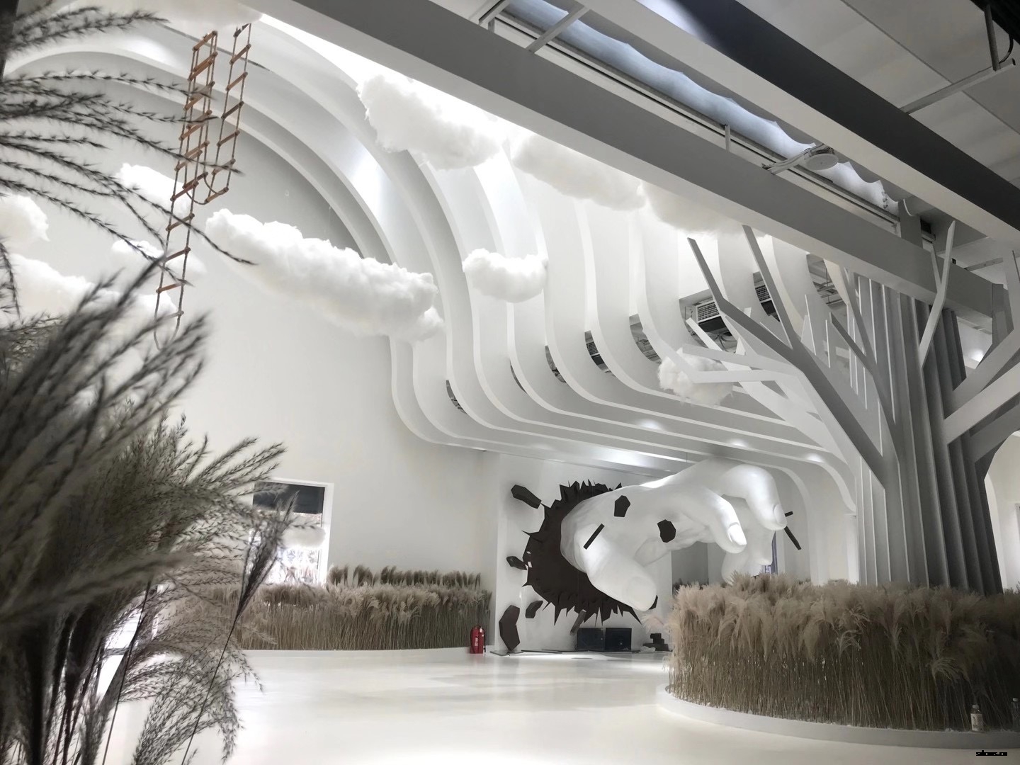 易車空間（北京798店）首展·蟲洞穿越展